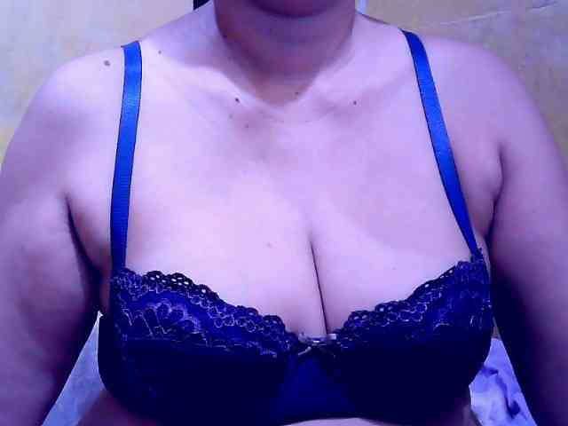 SweetMonlight webcam