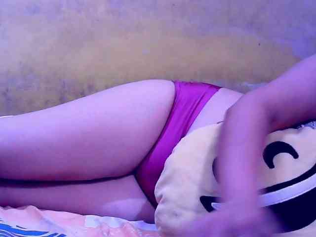 SweetMonlight webcam