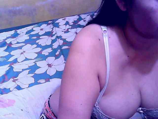 SweetMonlight webcam