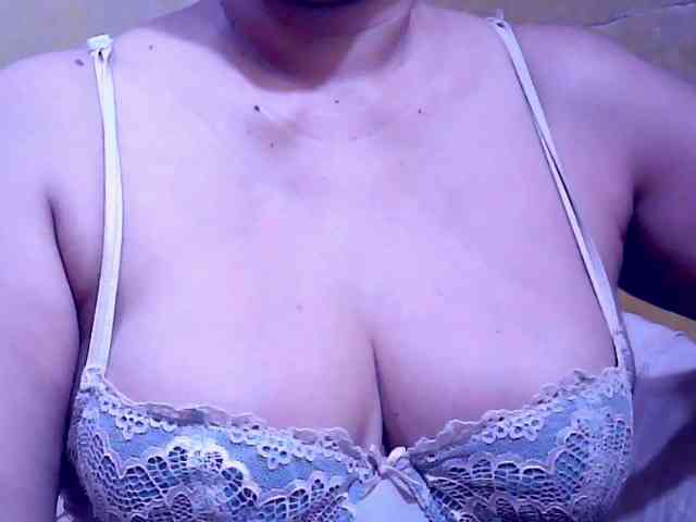 SweetMonlight webcam