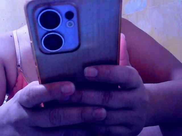 SweetMonlight webcam