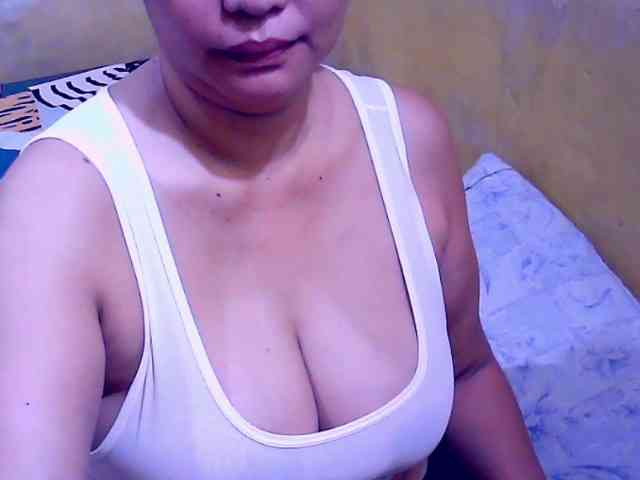 SweetMonlight webcam
