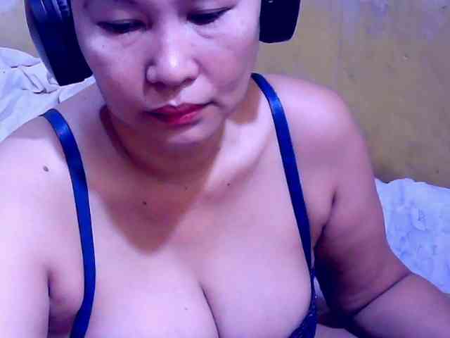 SweetMonlight webcam