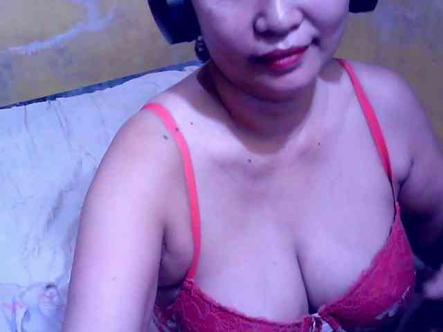 SweetMonlight webcam