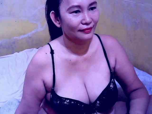SweetMonlight webcam