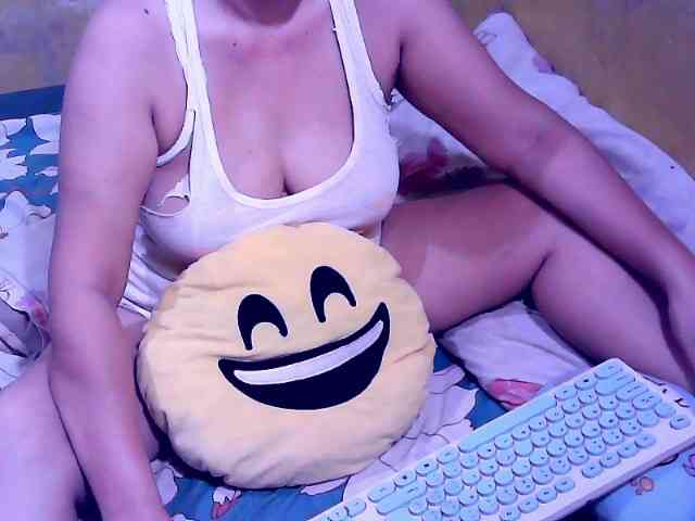SweetMonlight webcam