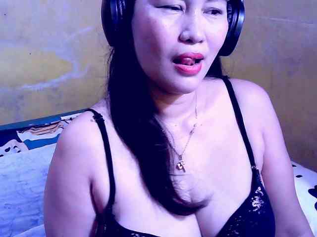 SweetMonlight webcam