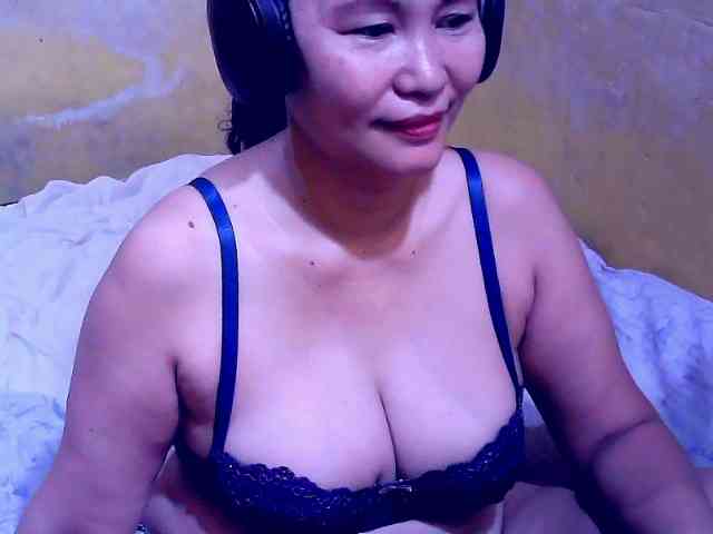 SweetMonlight webcam