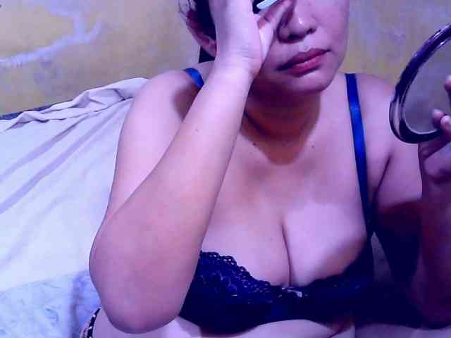 SweetMonlight webcam
