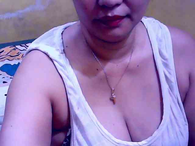 SweetMonlight webcam