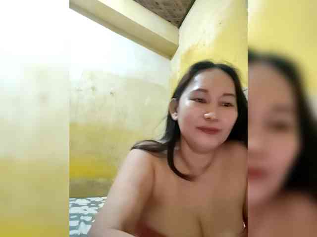 SweetMonlight webcam