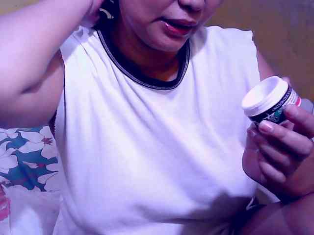 SweetMonlight webcam