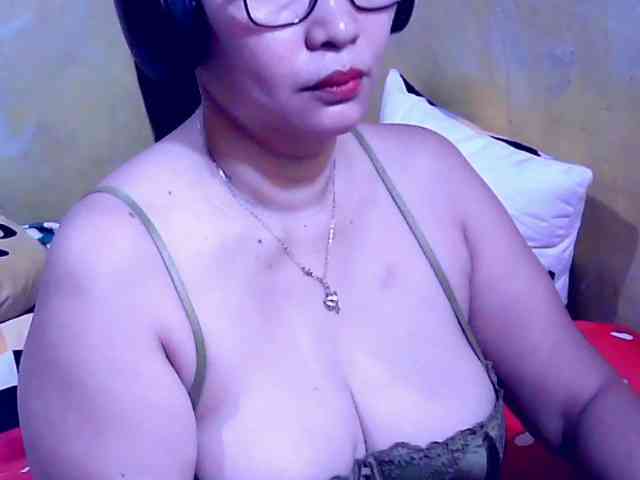 SweetMonlight webcam
