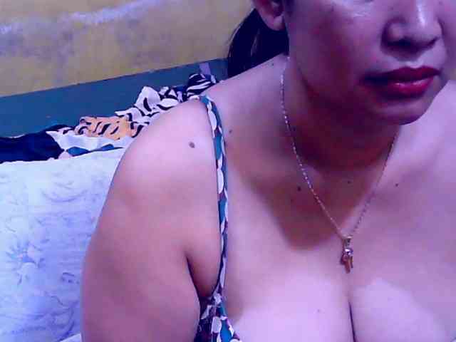 SweetMonlight webcam