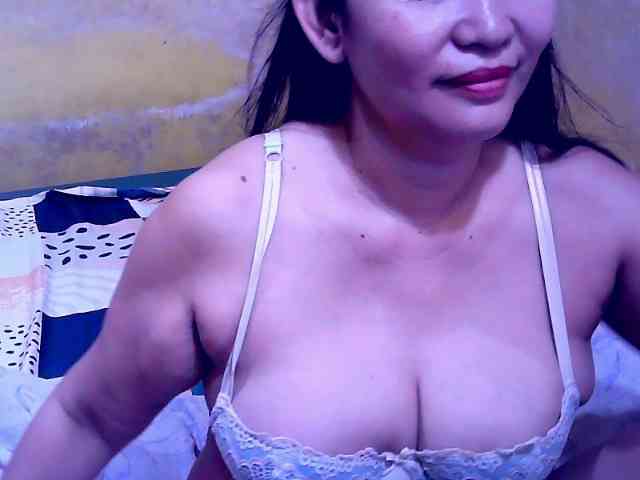 SweetMonlight webcam