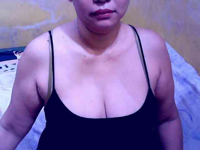 SweetMonlight webcam