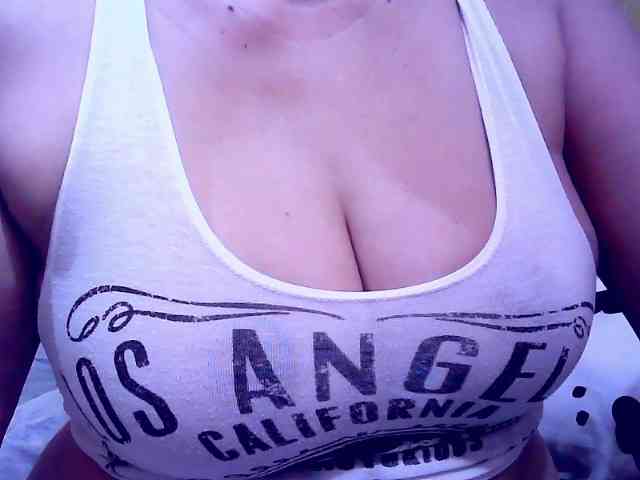 SweetMonlight webcam