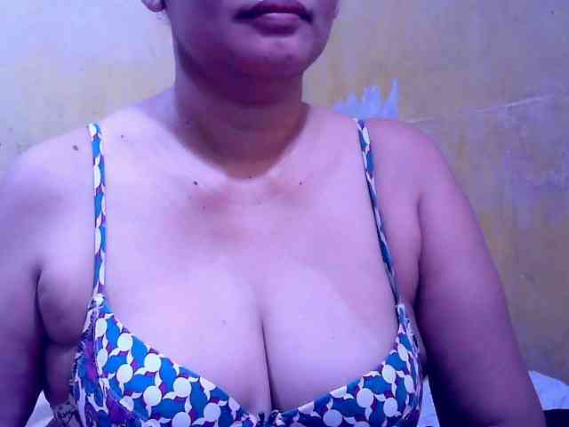 SweetMonlight webcam