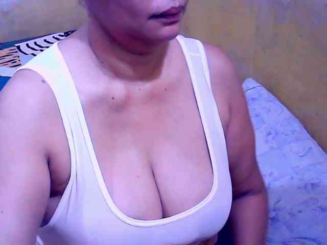 SweetMonlight webcam