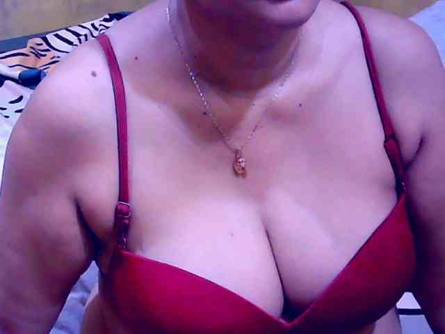 SweetMonlight webcam