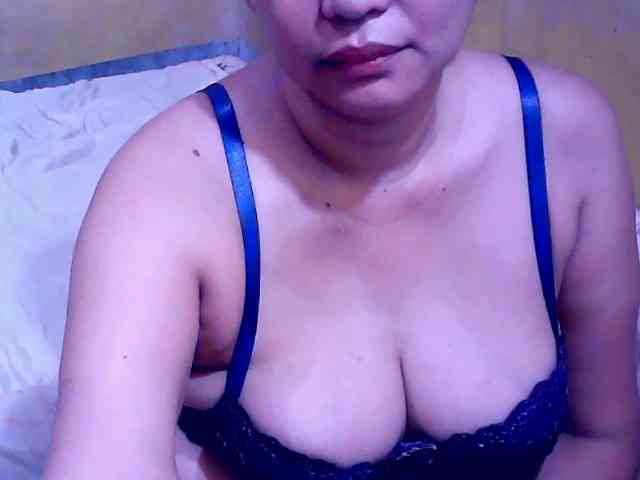 SweetMonlight webcam