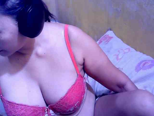 SweetMonlight webcam