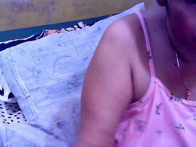 SweetMonlight webcam