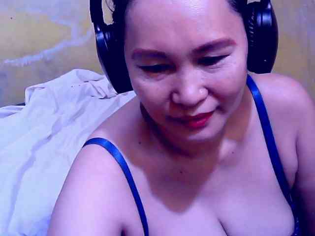 SweetMonlight webcam
