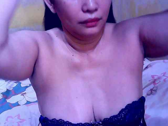 SweetMonlight webcam