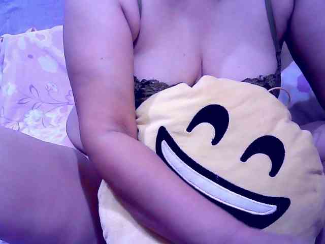 SweetMonlight webcam