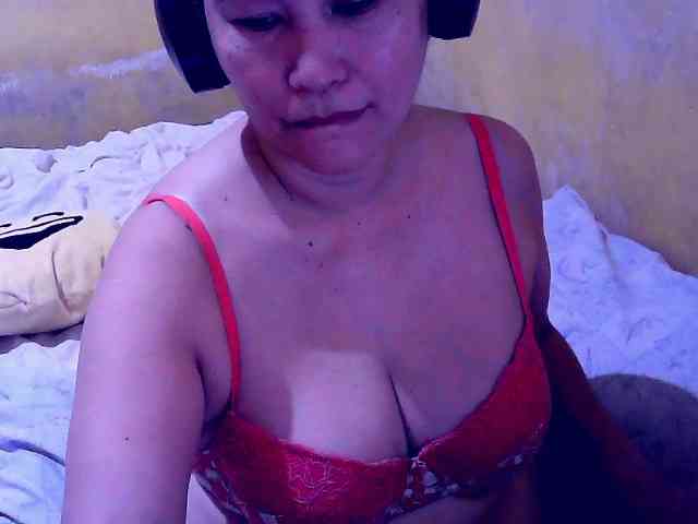 SweetMonlight webcam