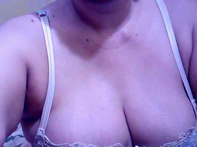 SweetMonlight webcam