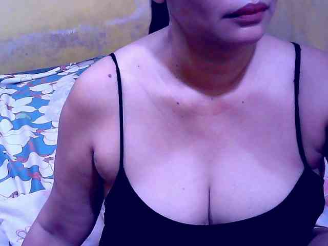 SweetMonlight webcam