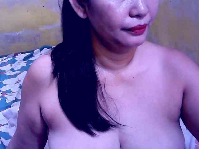 Carmela4u Live Webcam on BongaCams