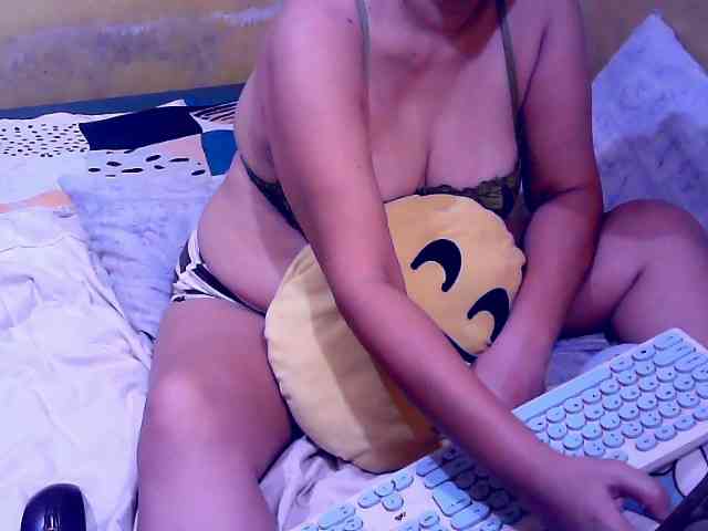 SweetMonlight webcam