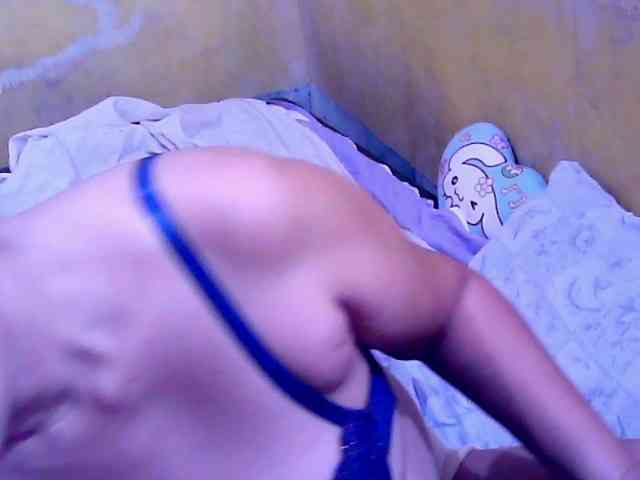 SweetMonlight webcam