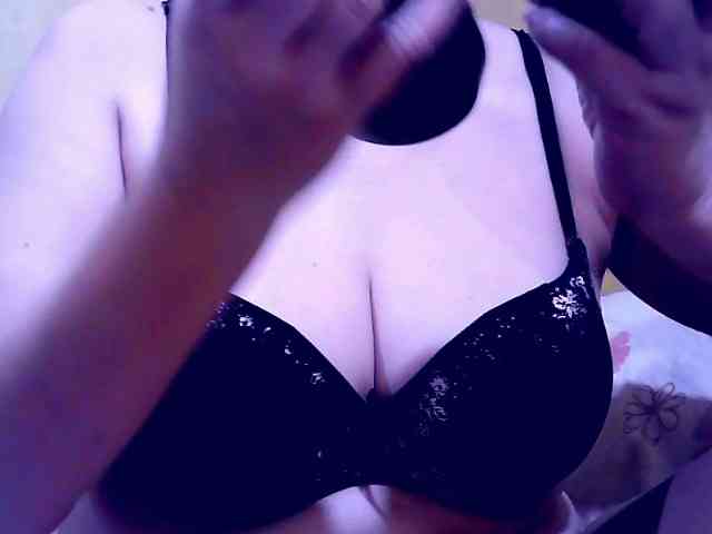 SweetMonlight webcam