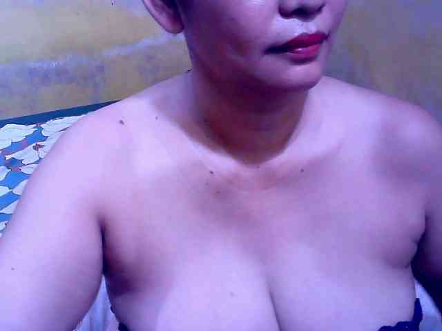SweetMonlight webcam