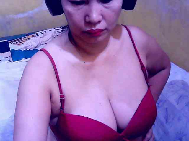 SweetMonlight webcam