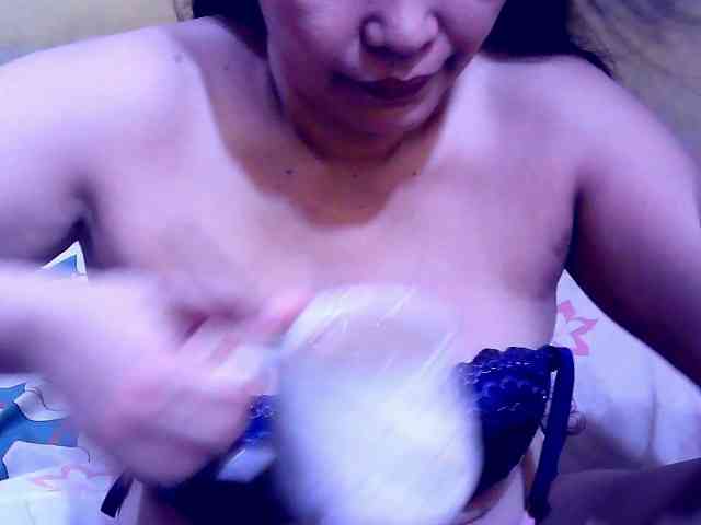 SweetMonlight webcam