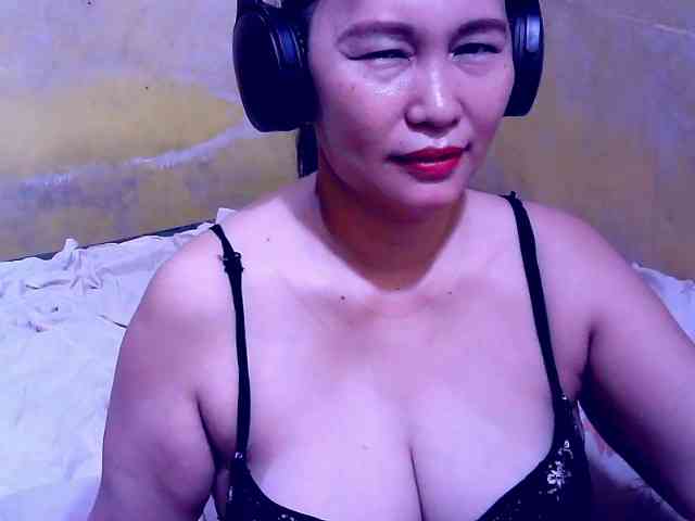 SweetMonlight webcam