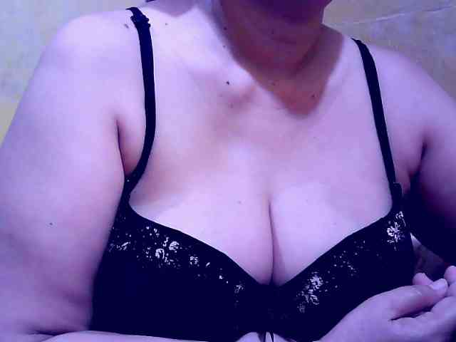 SweetMonlight webcam