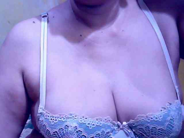SweetMonlight webcam