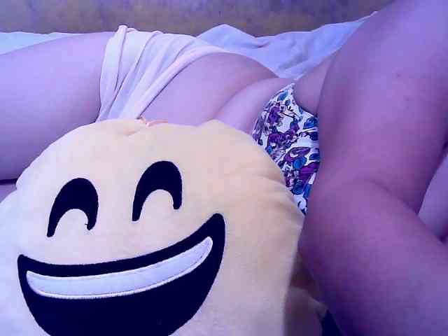 SweetMonlight webcam