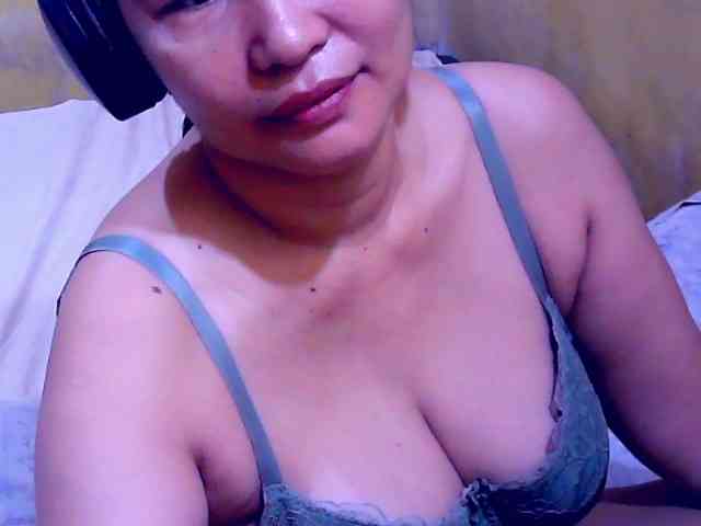 SweetMonlight webcam