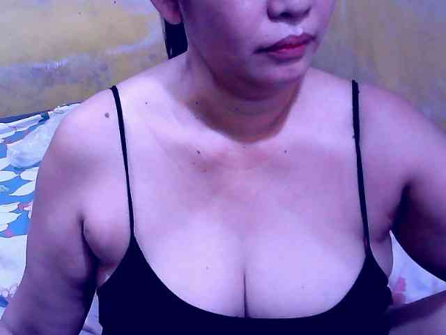 SweetMonlight webcam