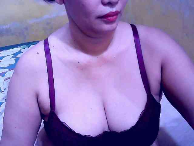 SweetMonlight webcam