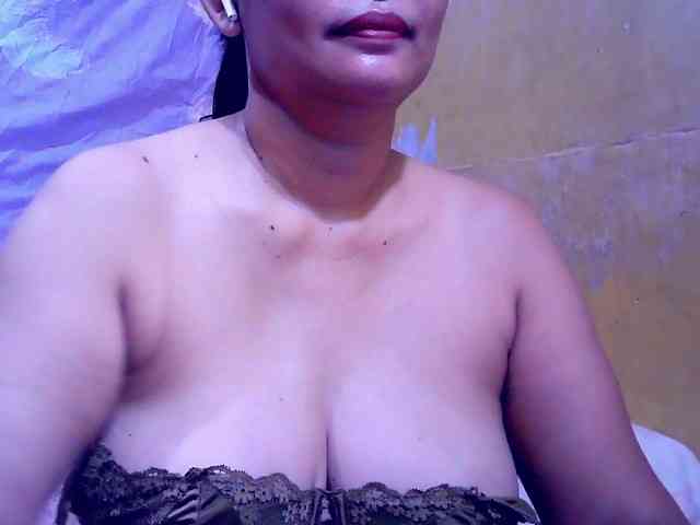 SweetMonlight webcam