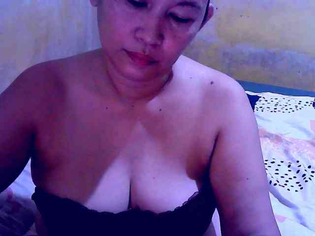 SweetMonlight webcam