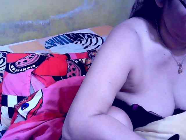 Carmela4u's webcam live show